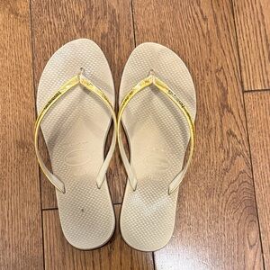 Havaianas Women's Sandals in Beige and Yellow